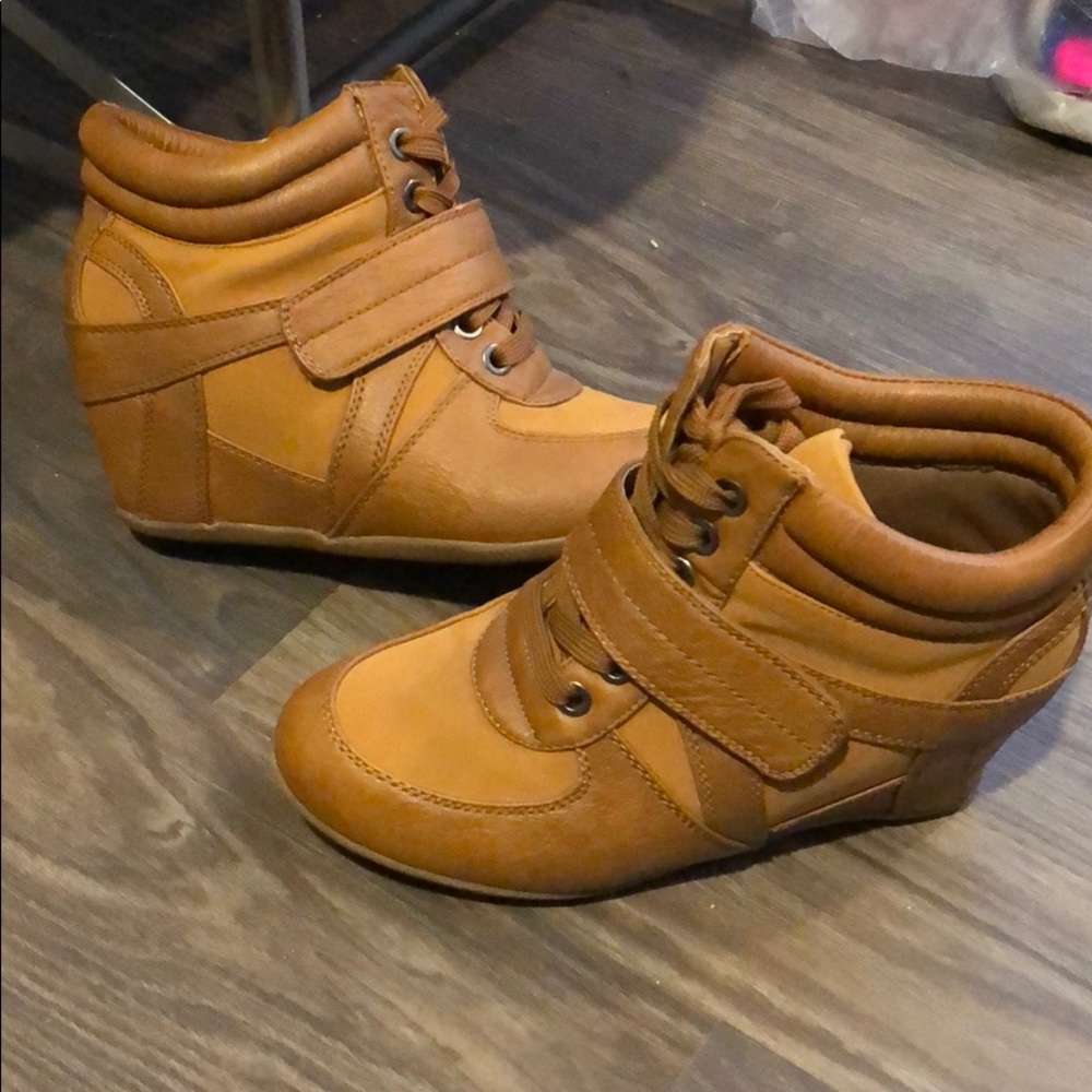 Wedes Sneakers worn once